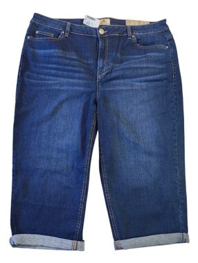 DC Jeans Dark Wash Cuffed Denim Capris